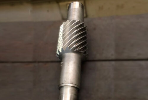 Eje-sinfin-de-17-entradas-con-dentado-rectificado